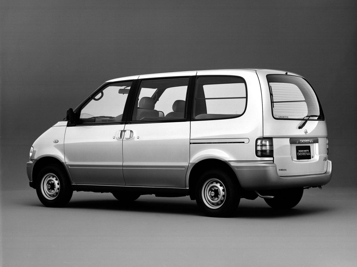 Nissan serena расход топлива